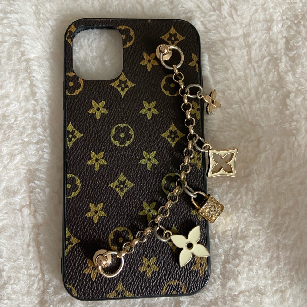 Phone cases - WILL SELL AS A LOT OR INDIVIDUALLY